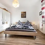 Апартаменты Toms Huette